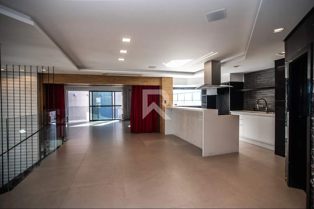 Apartment with 4 bedrooms, 3 en-suites and 463 m² — photo 12