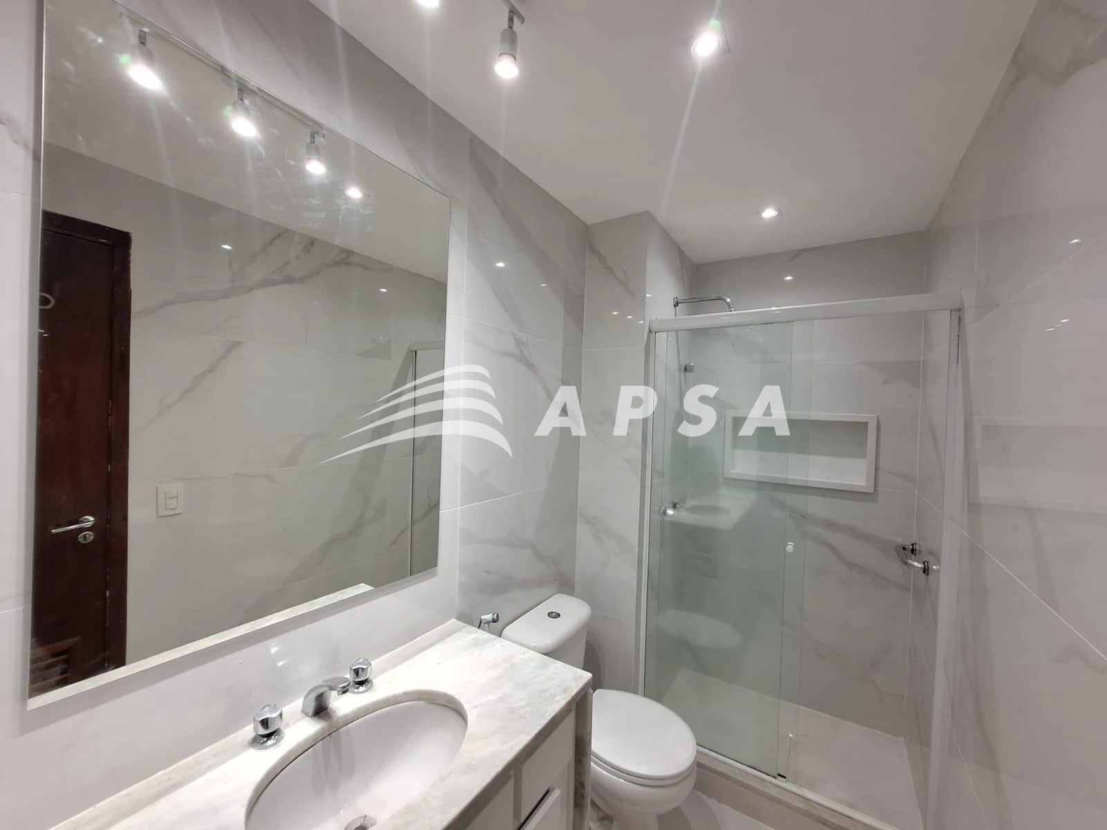 One-bedroom apartment in a building with a pool — photo 10