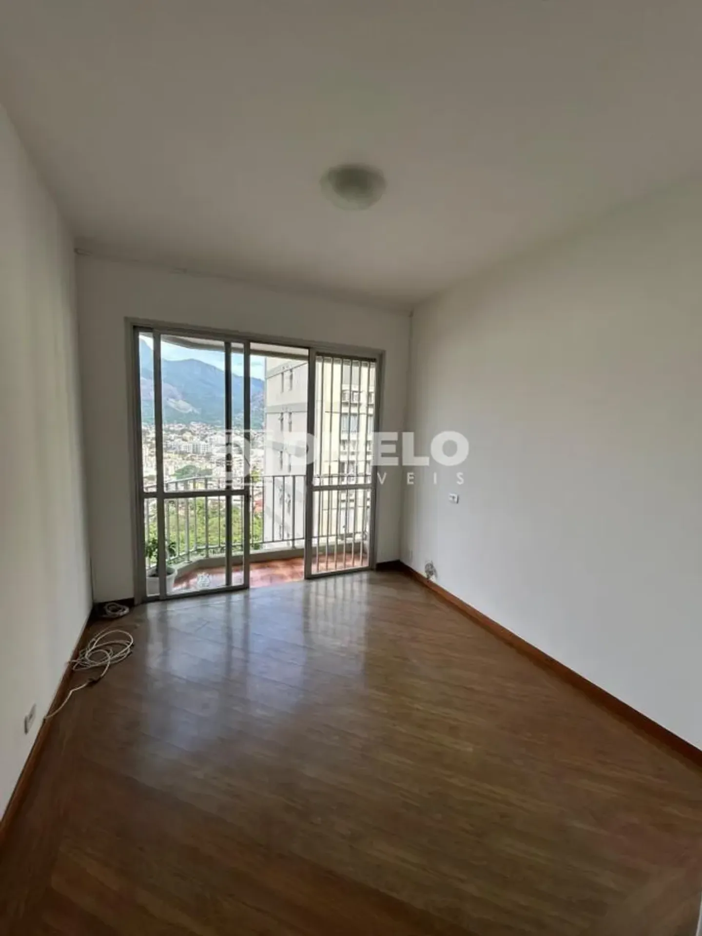 Apartment, 83 m², with wood or laminate floors — photo 13