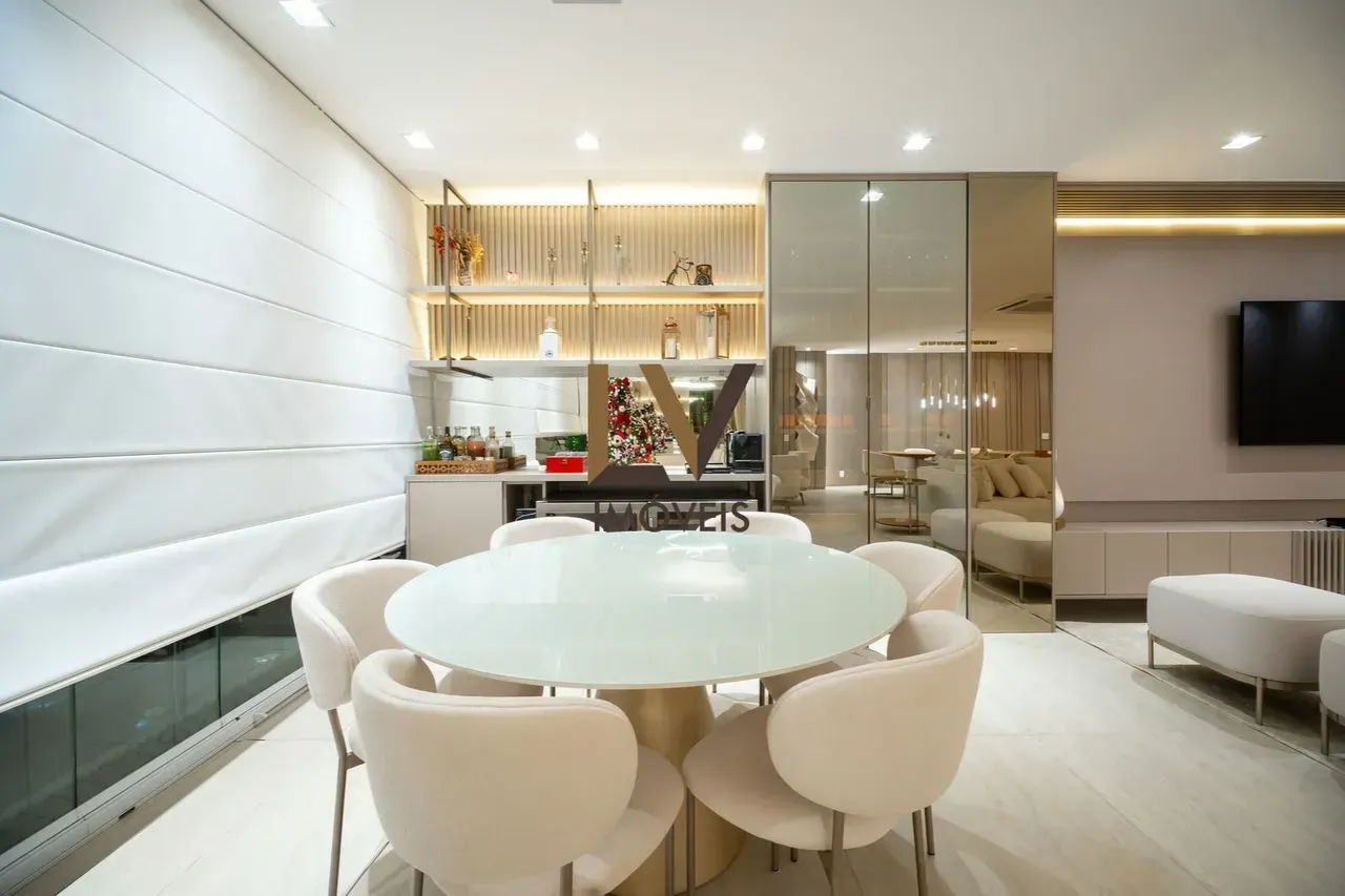 Furnished 4-bedroom apartment with open-plan kitchen — photo 14