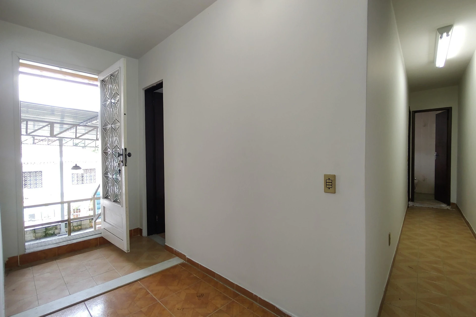 Jacuzzi y 3 dormitorios: casa de 742 m² — photo 75