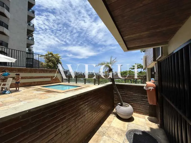 Residential apartment with 4 bedrooms and 4 bathrooms — photo 30