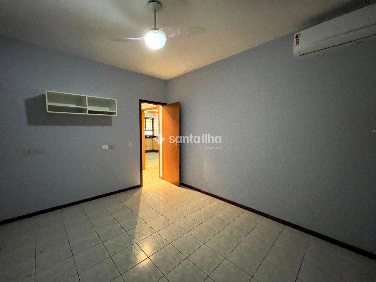 200 m² house with a private BBQ and a grill on the balcony — photo 13