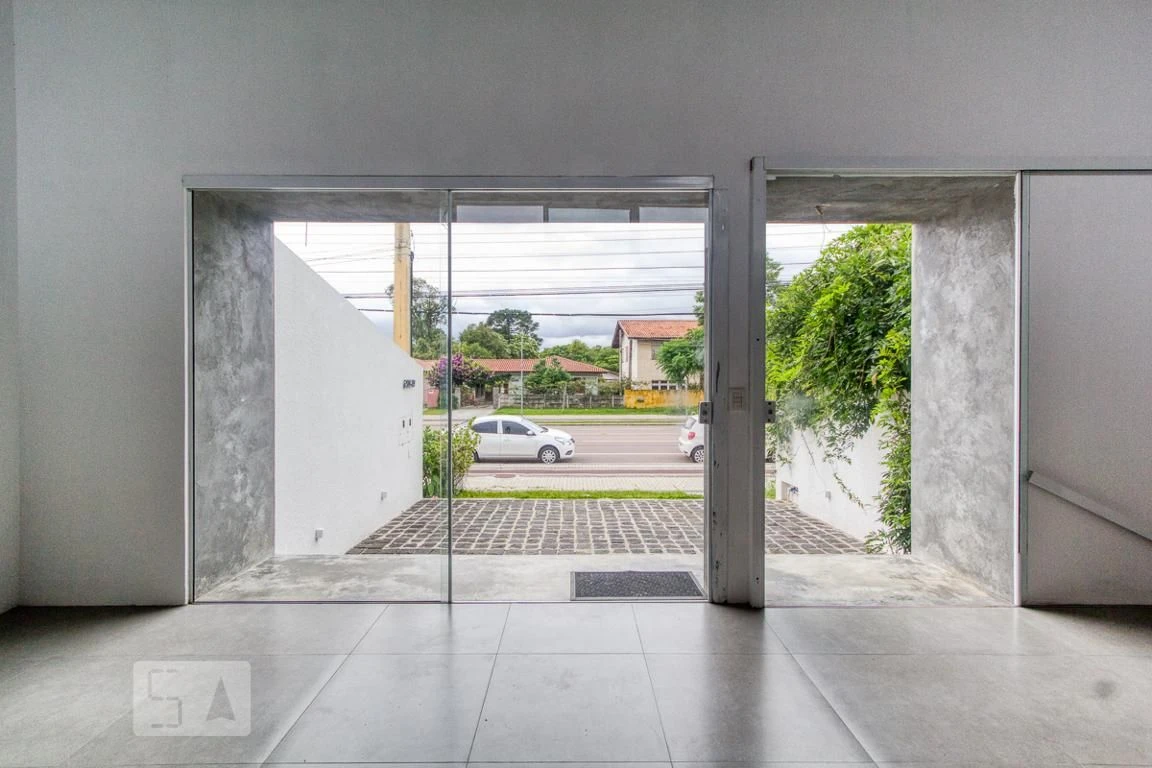 House with 3 bedrooms and 4 bathrooms with a closed kitchen — photo 38
