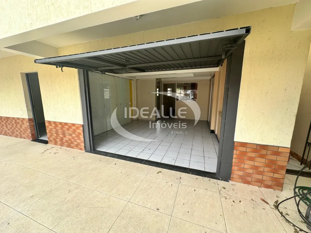 184 m² house with a built-in balcony grill — photo 22