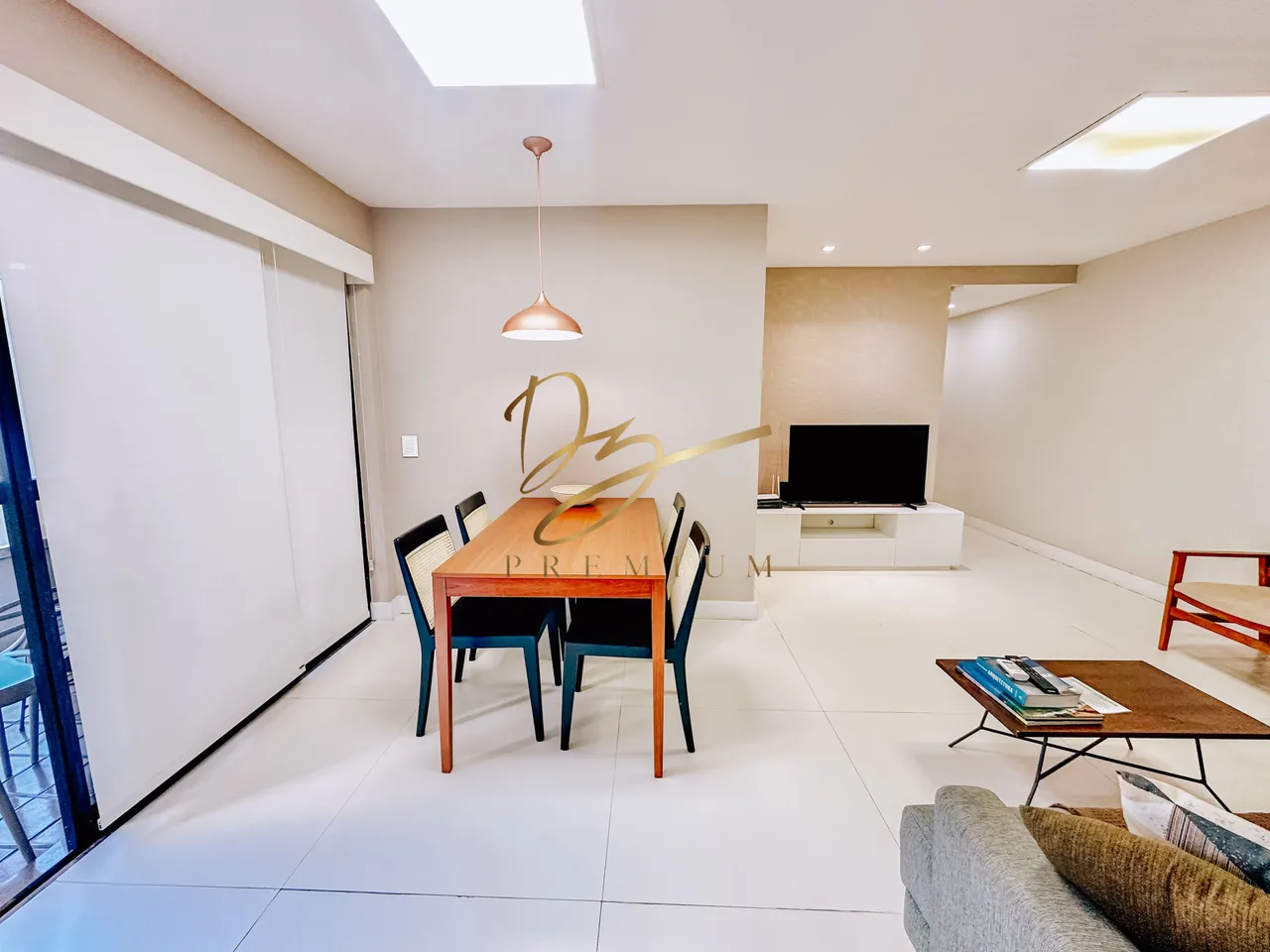 Furnished 2-bedroom, 2-bath apartment with parking — photo 17