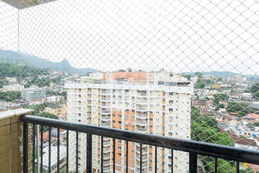 4-bedroom apartment with a mountain view — photo 34