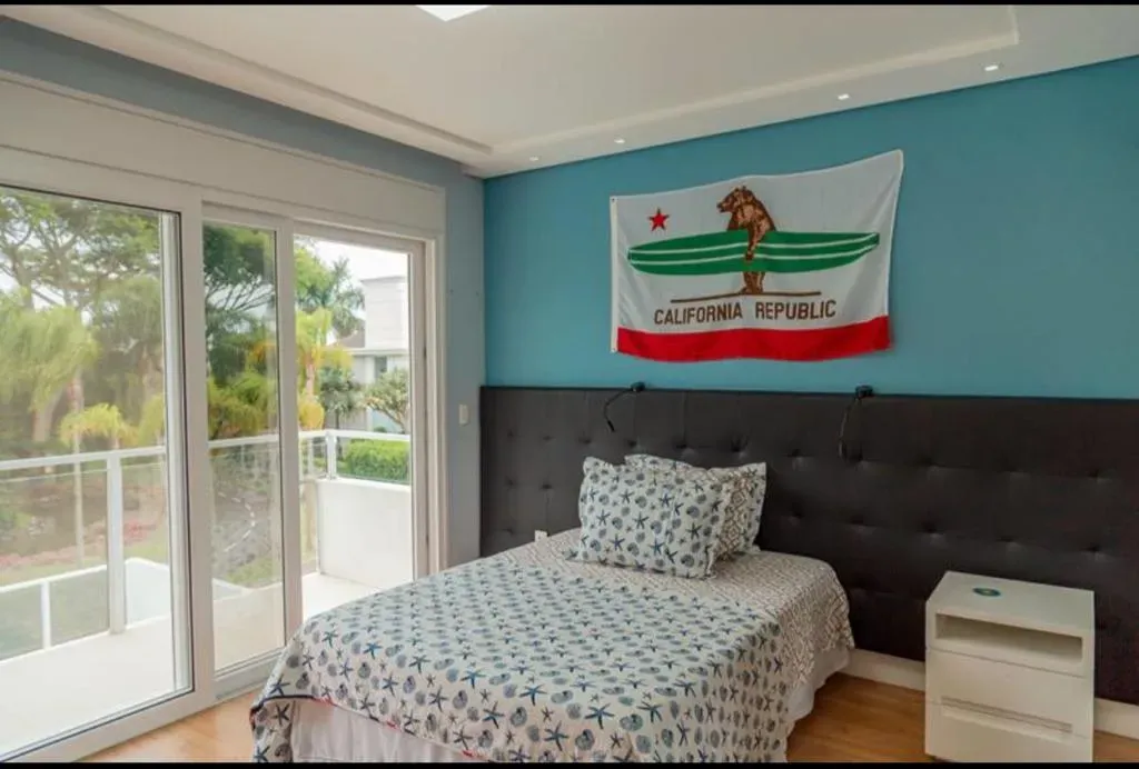 Casa com 6 suítes e área de piscina compartilhada — photo 23
