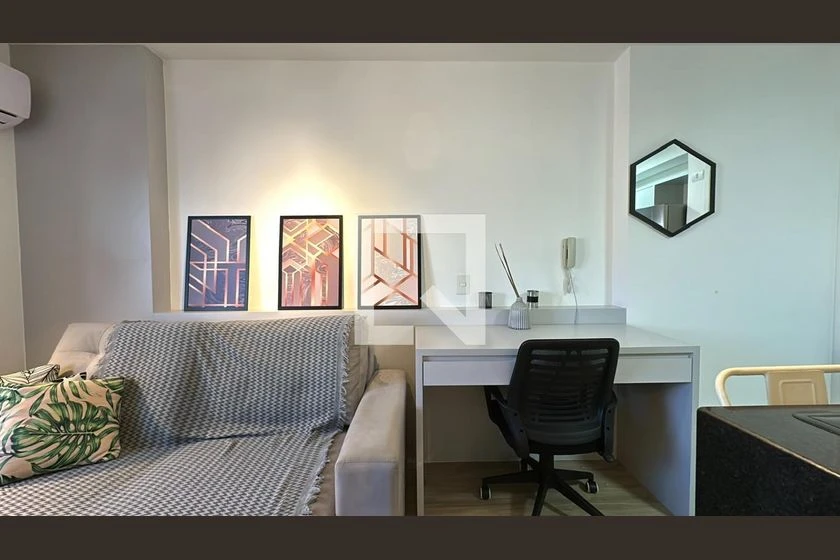 Furnished studio with an open-plan kitchen and 1 bath — photo 4