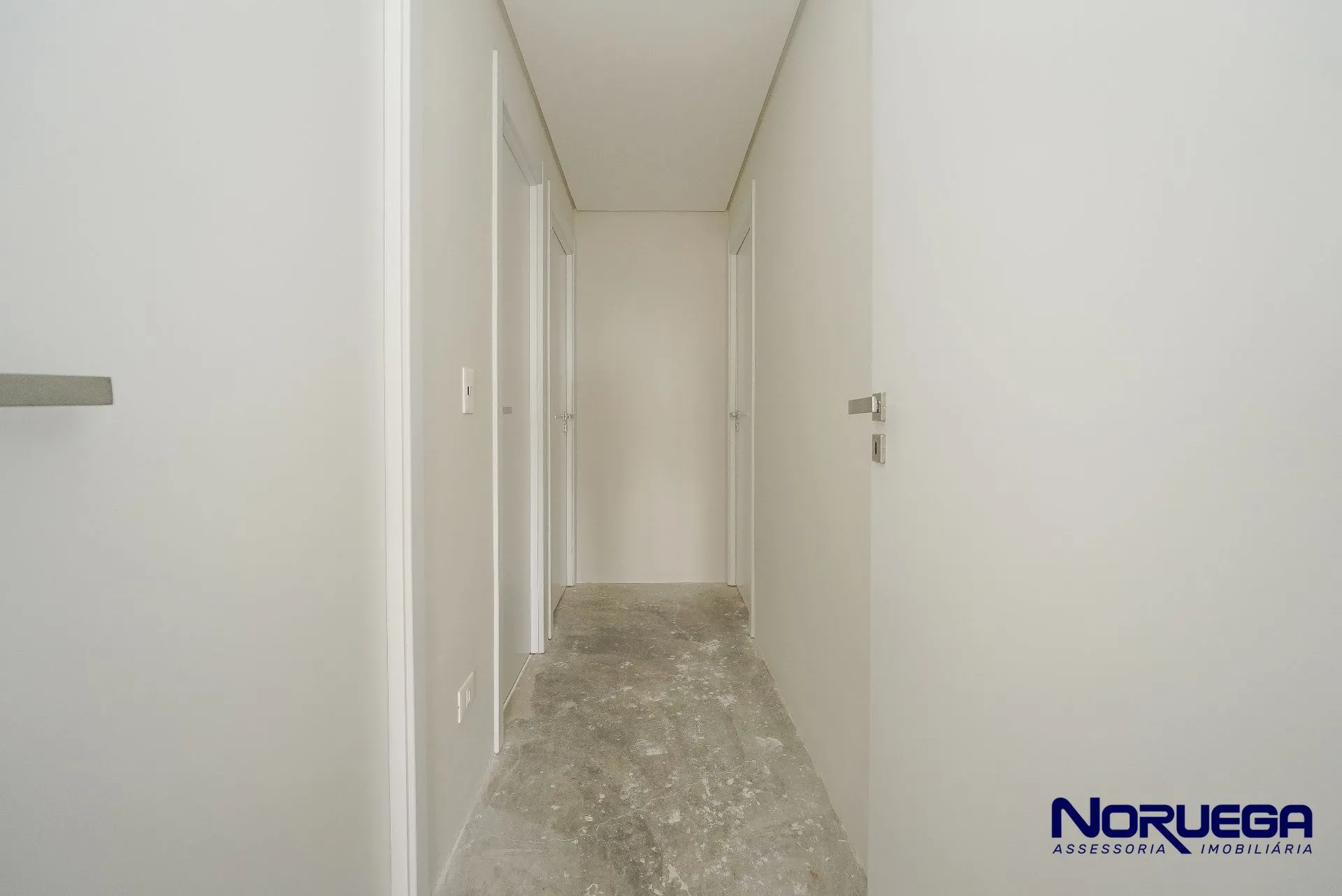 Apartment, 188 m², with a glass-enclosed balcony — photo 26