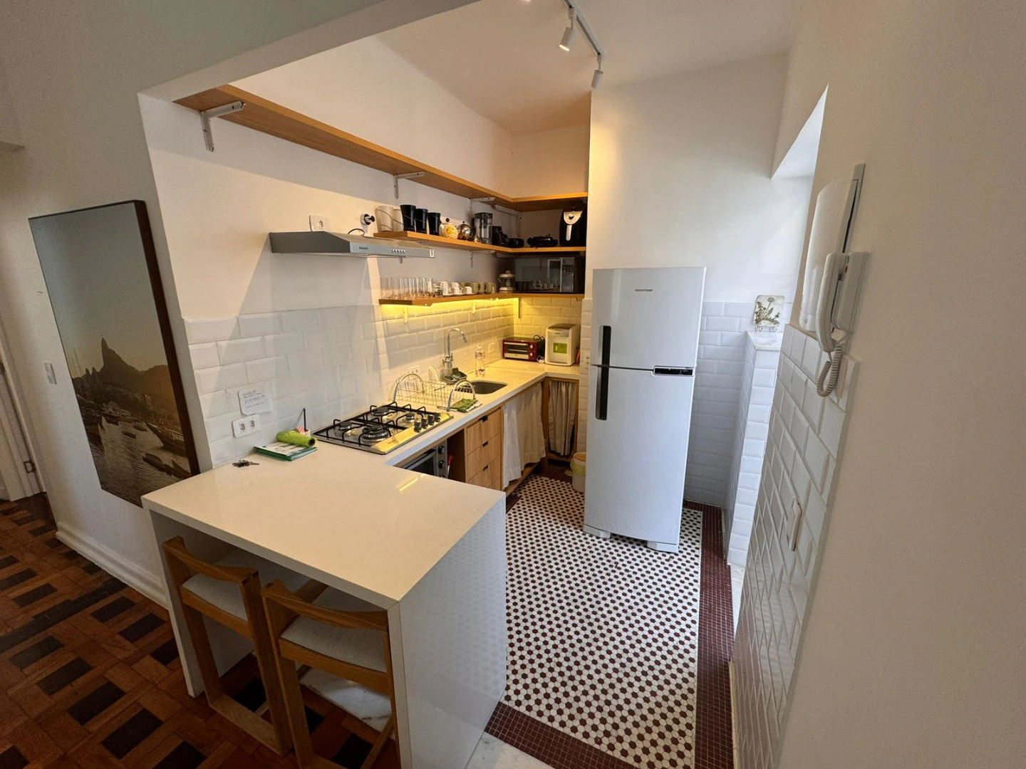 Furnished 70 m² apartment with open gas kitchen — photo 9