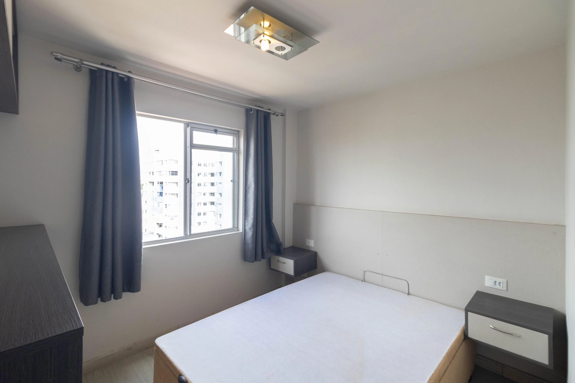 One-bedroom apartment with a washing machine in Curitiba — photo 3
