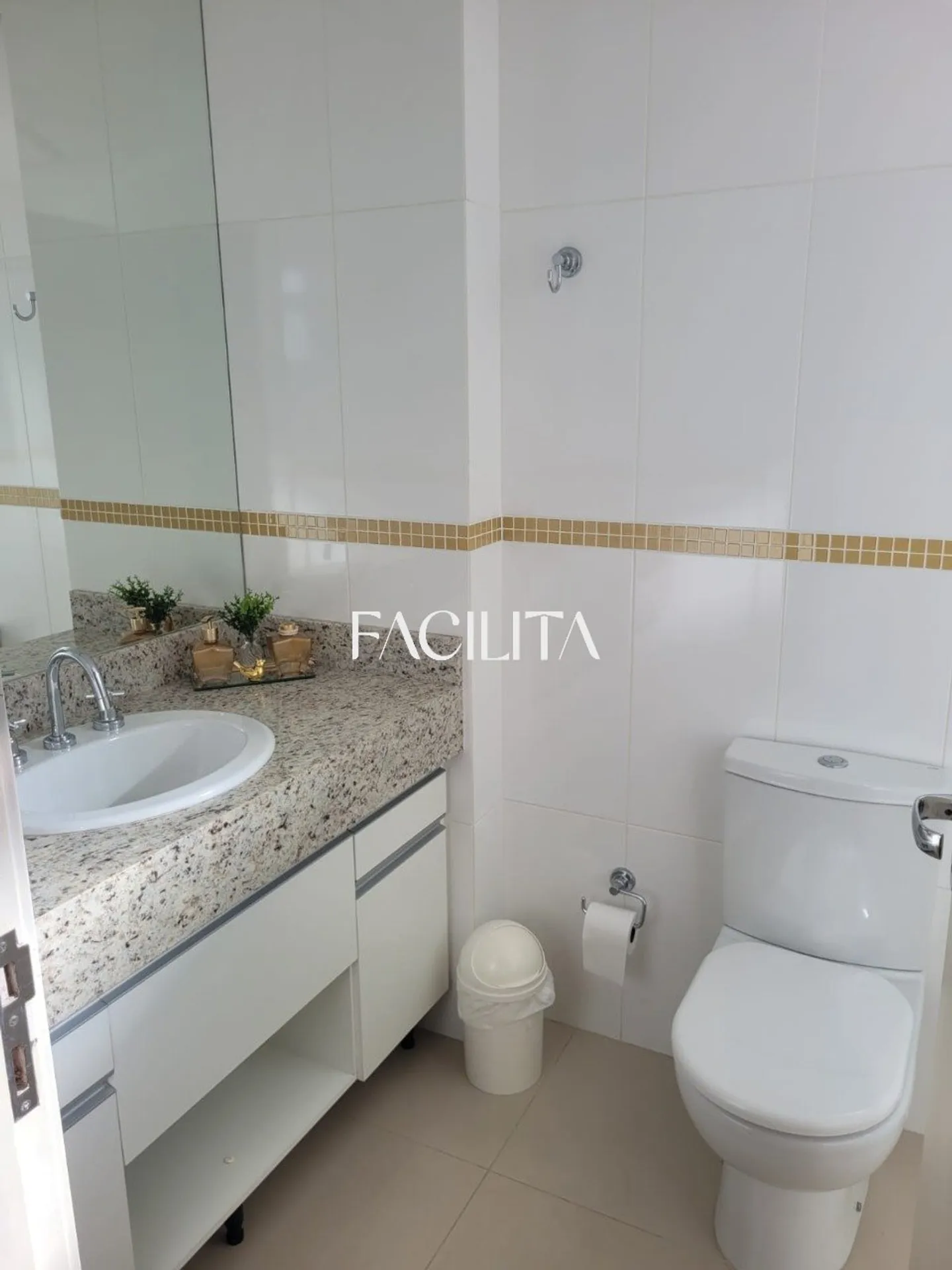 Furnished 3-bedroom apartment with 7th floor — photo 9
