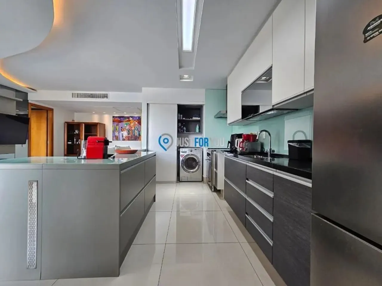 Apartamento mobiliado com 2 quartos e 2 banheiros, 100 m² — photo 9