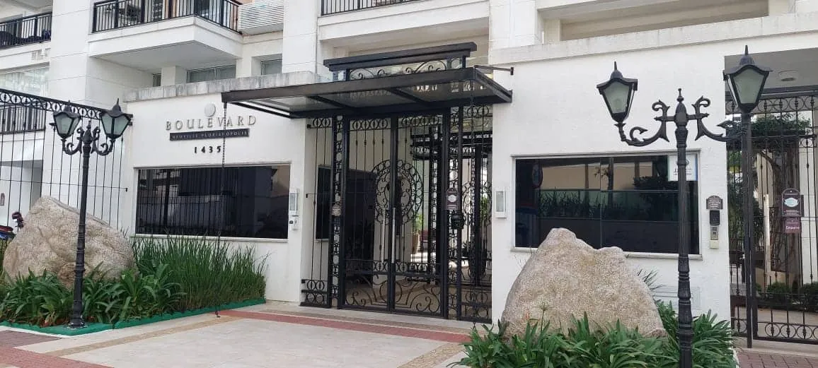 Apartamento de 130 m² com 3 quartos e piscina no condomínio — photo 19