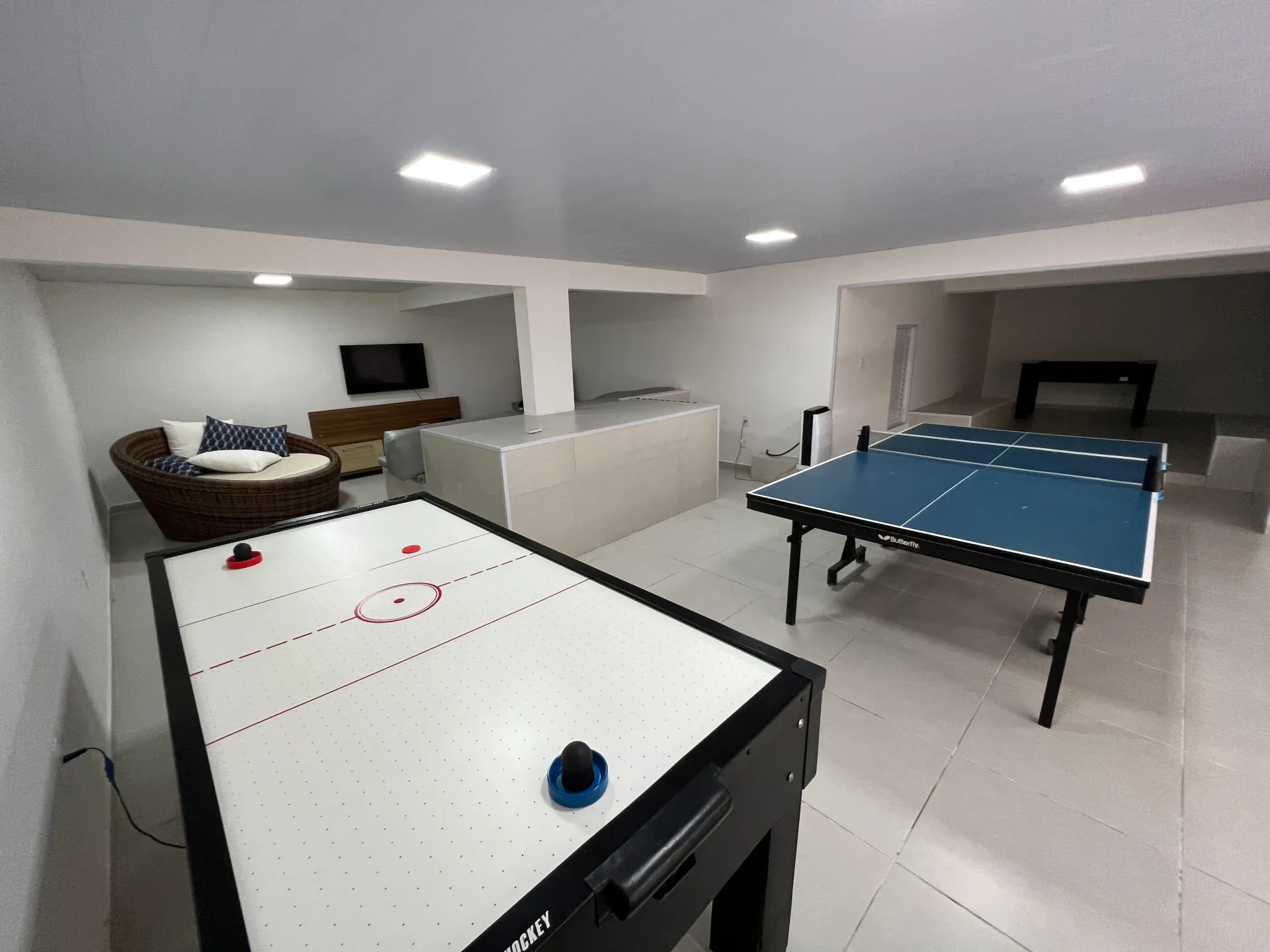 Furnished house with 6 en-suite bedrooms and private BBQ — photo 36