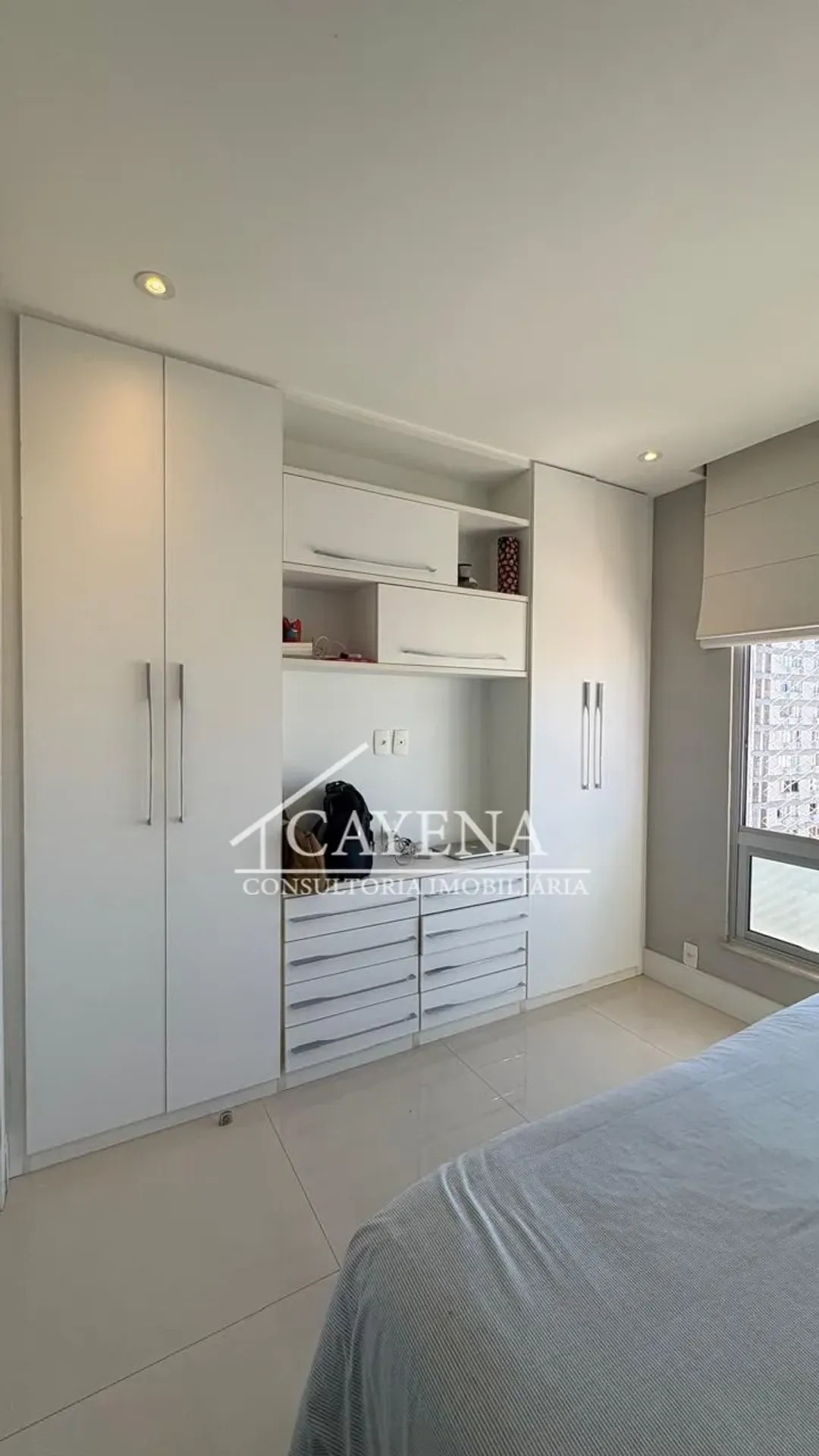 Apartment on the 12th floor with a water view — photo 3