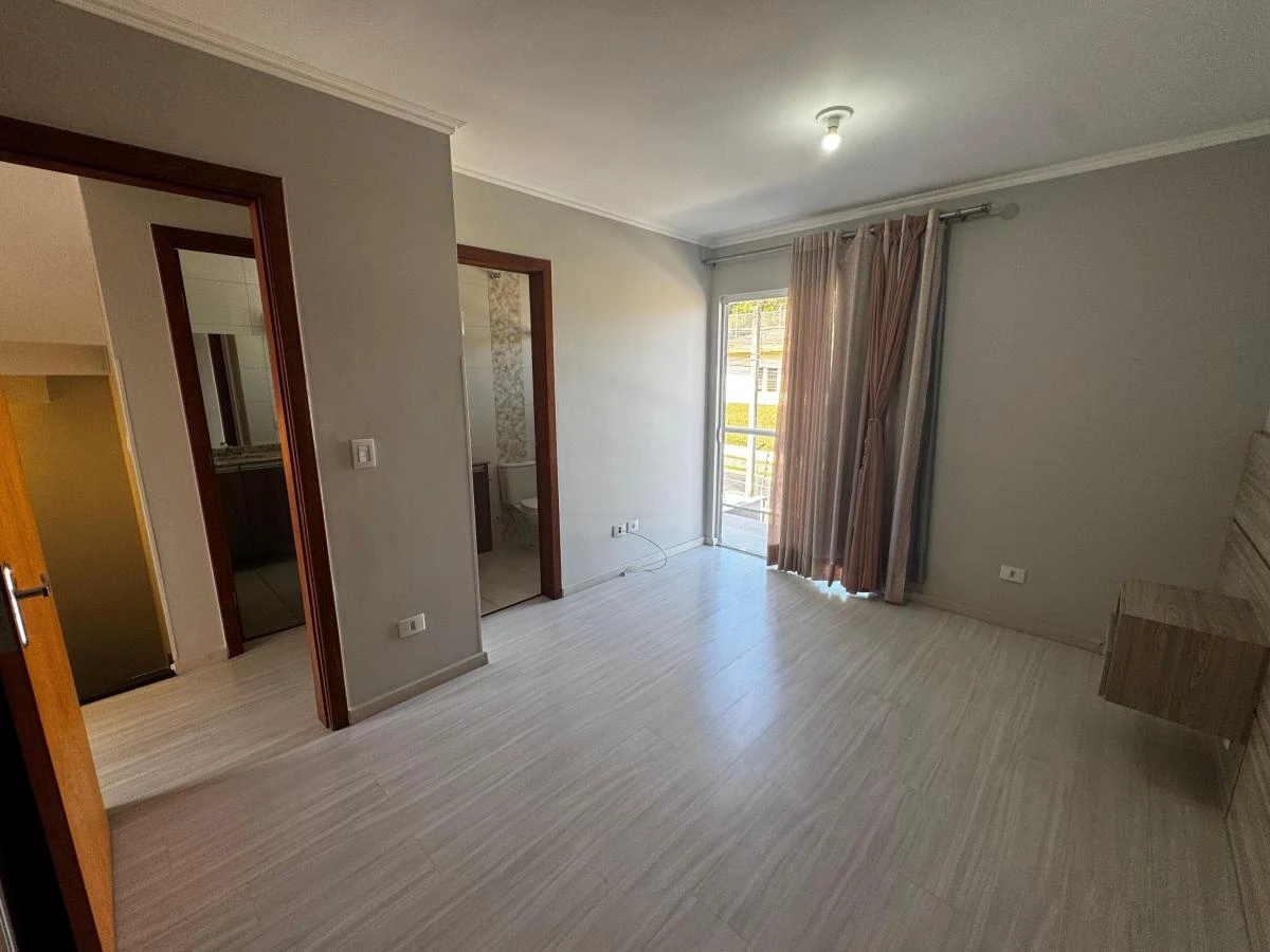 Casa de 3 quartos com varanda envidraçada — photo 25