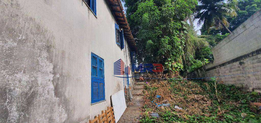 House with 1 bedroom and 1 bathroom needing renovation — photo 14