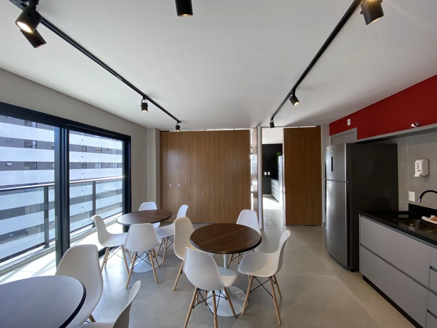 Furnished studio with open-plan kitchen and AC — photo 16