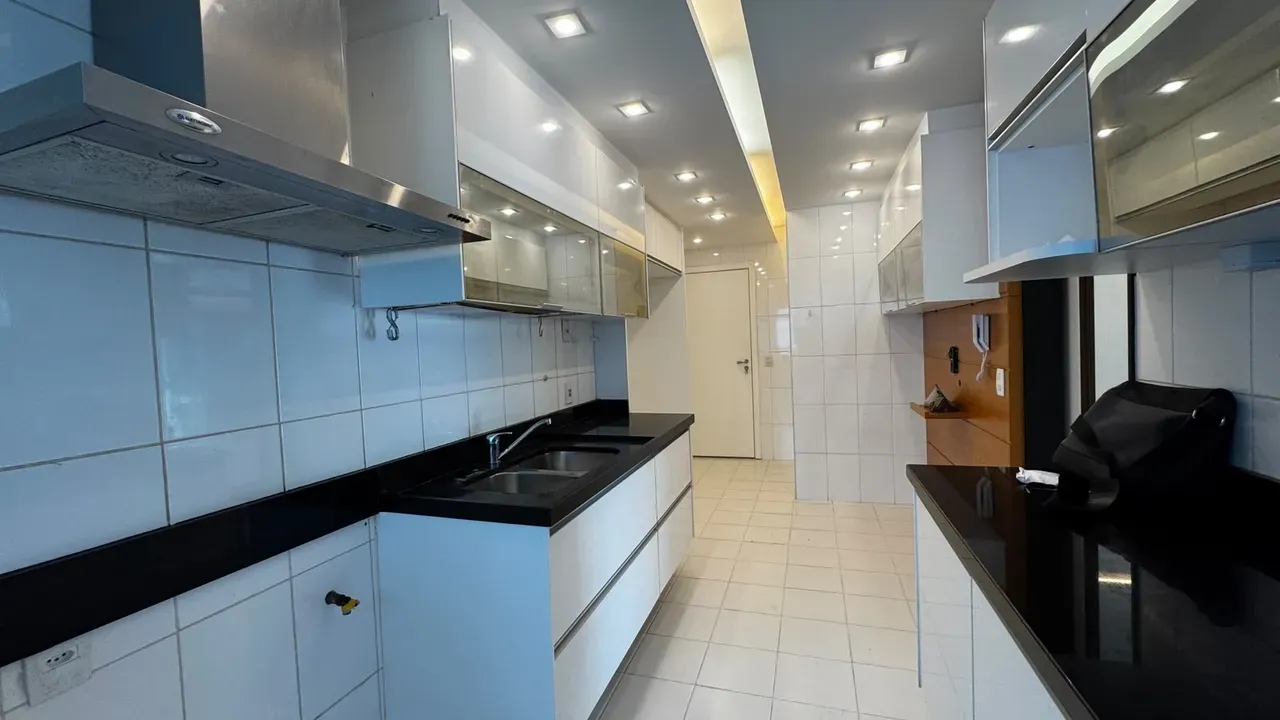 3-bedroom apartment in a building with a sauna — photo 28