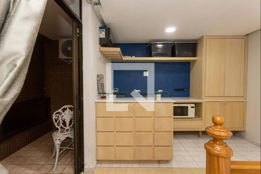 Studio with en-suite bedroom and a balcony — photo 9