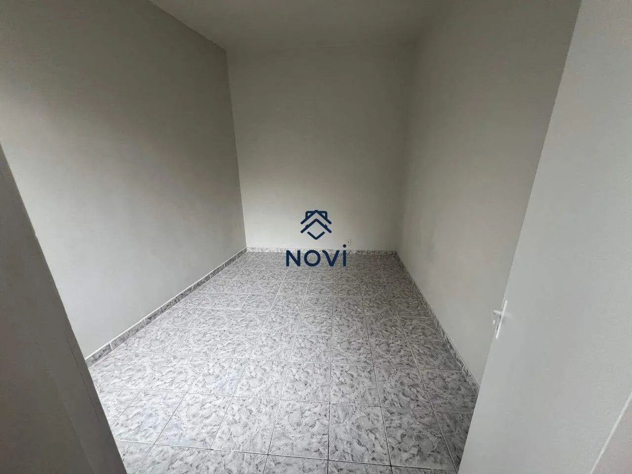Apartamento sem mobília com 2 quartos e varanda — photo 3