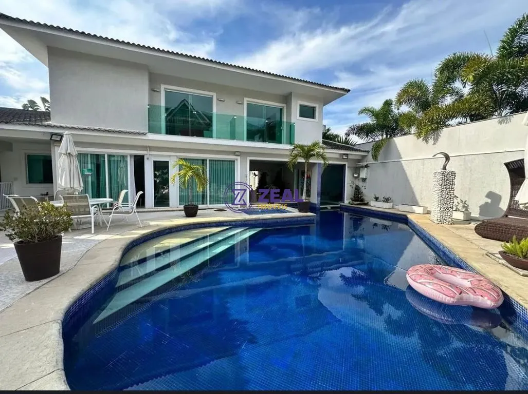 House with enclosed balcony and built-in grill — photo 24