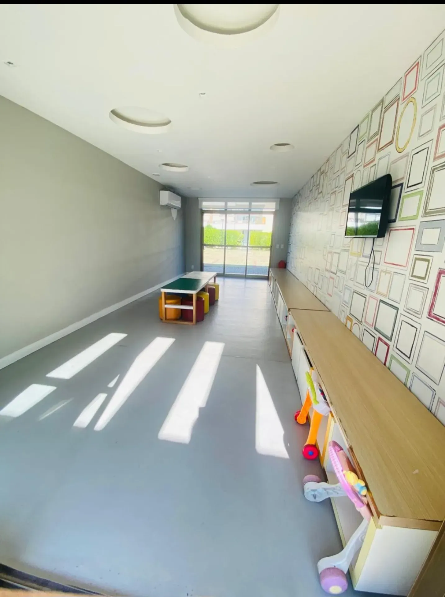 Mountain view in a 4-bedroom apartment, 142 m² — photo 42