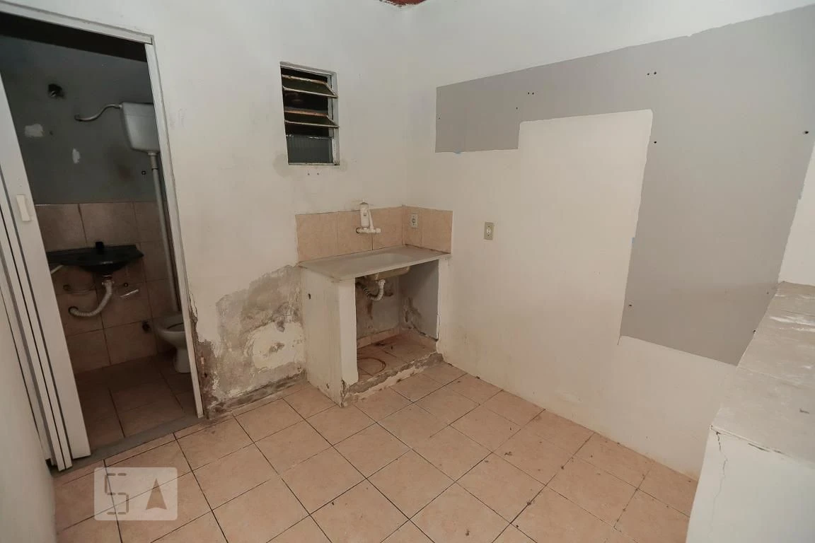 Rental house with balcony, 1 bedroom and 1 bathroom — photo 12