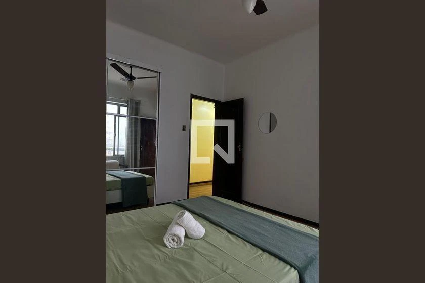 Apartamento com piso de madeira ou laminado, Laranjeiras — photo 2