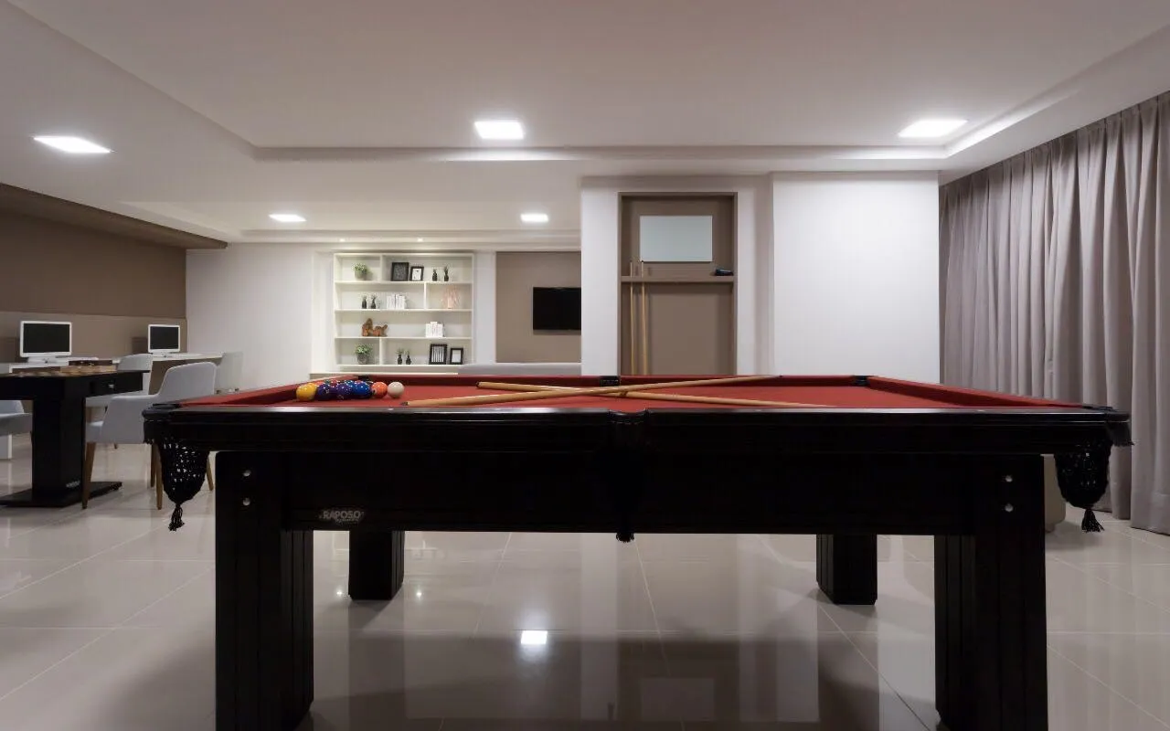 3-bedroom apartment in a building with a gym — photo 14