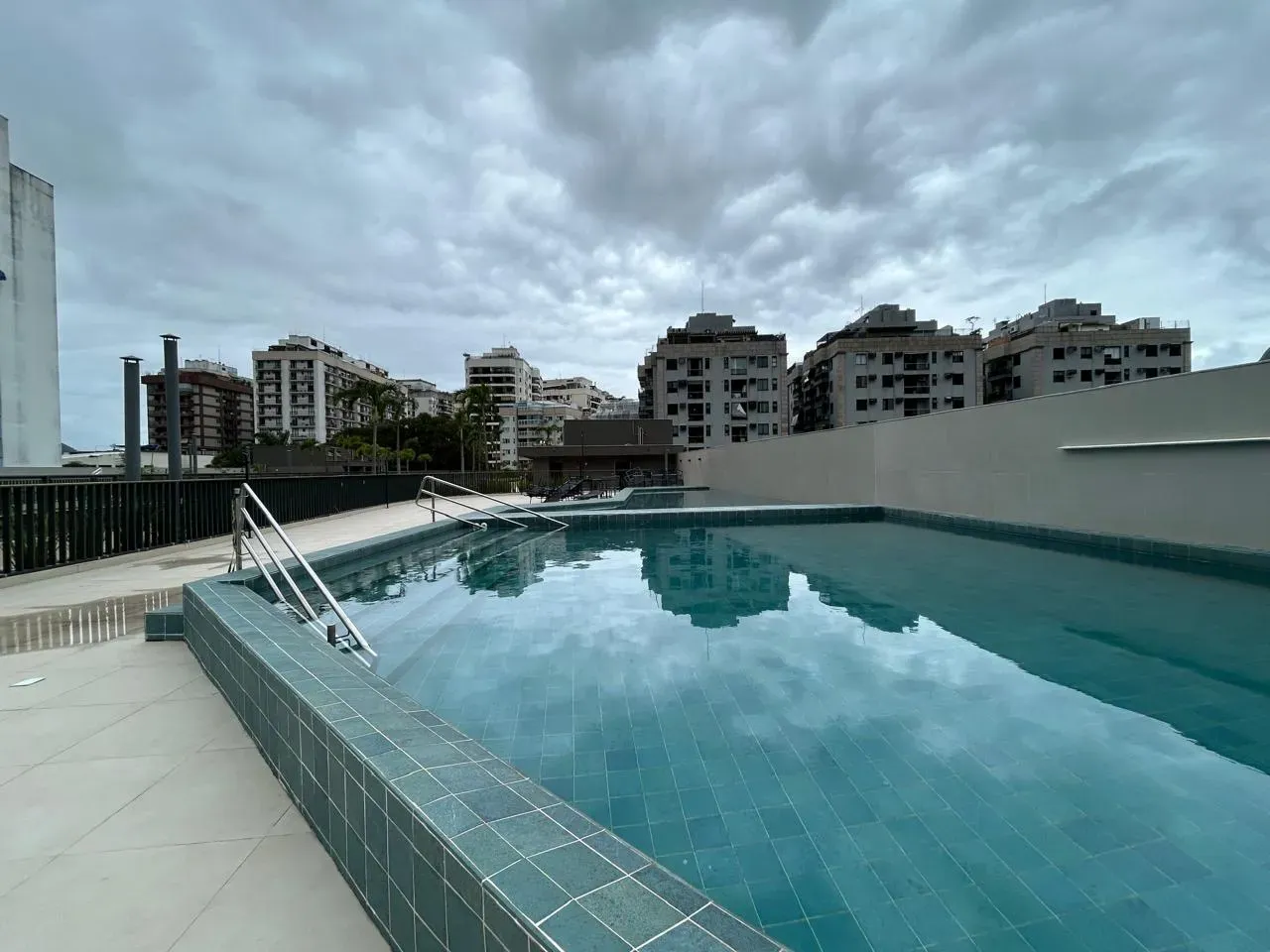 Apartamento de 2 quartos com varanda gourmet — photo 13