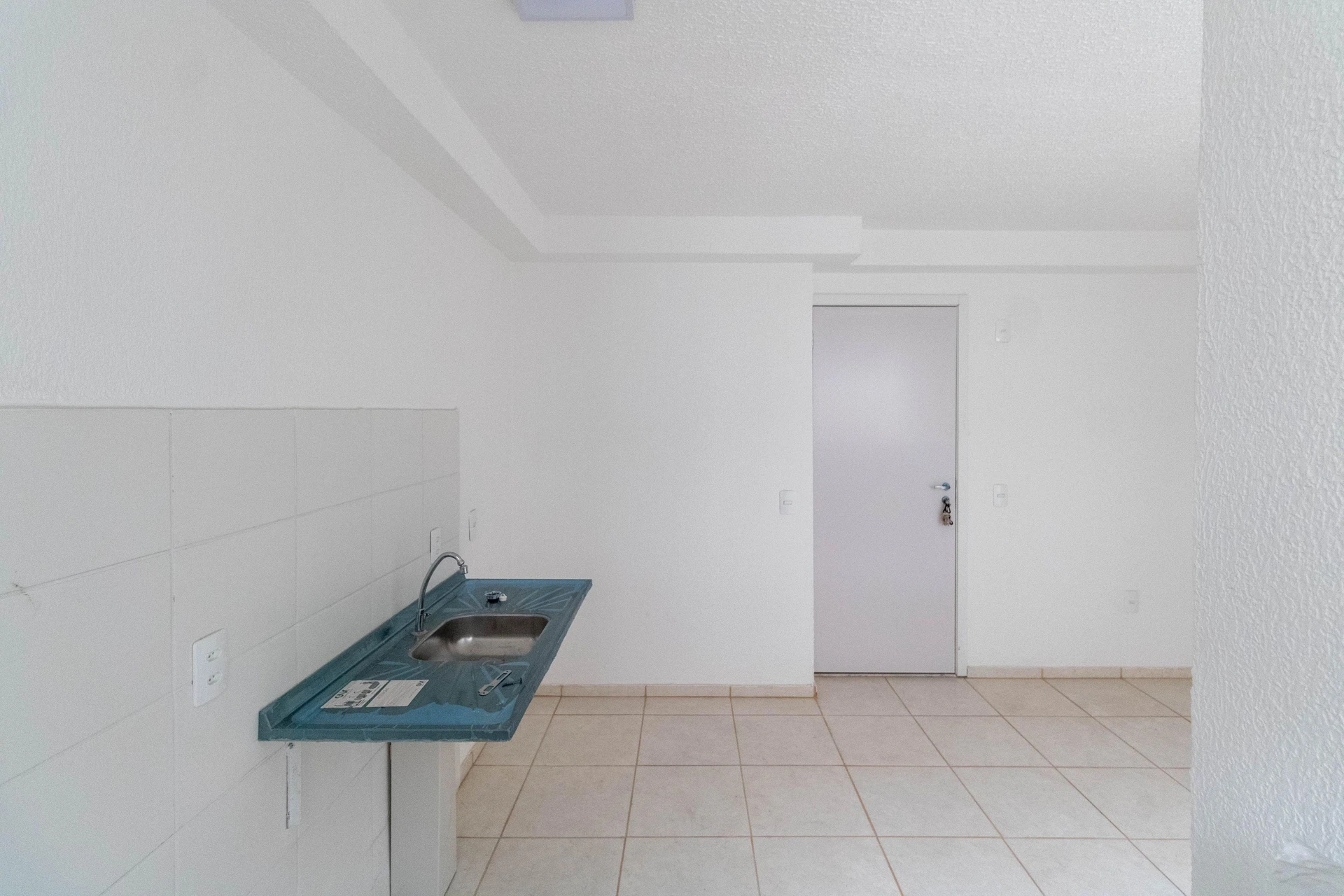 2-bedroom apartment in a building with a gym — photo 49