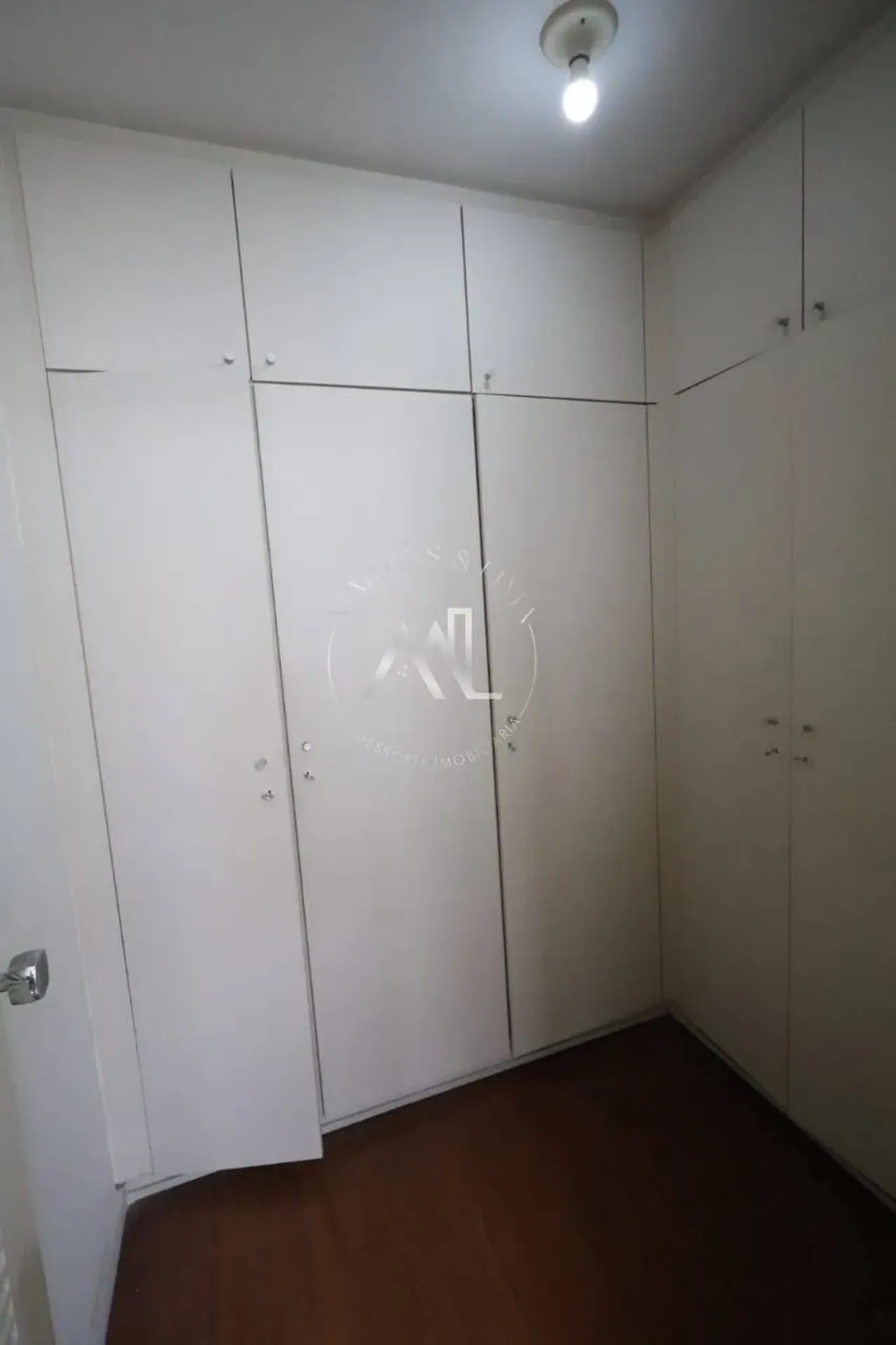 Apartment, 60 m², with wood or laminate floors — photo 14