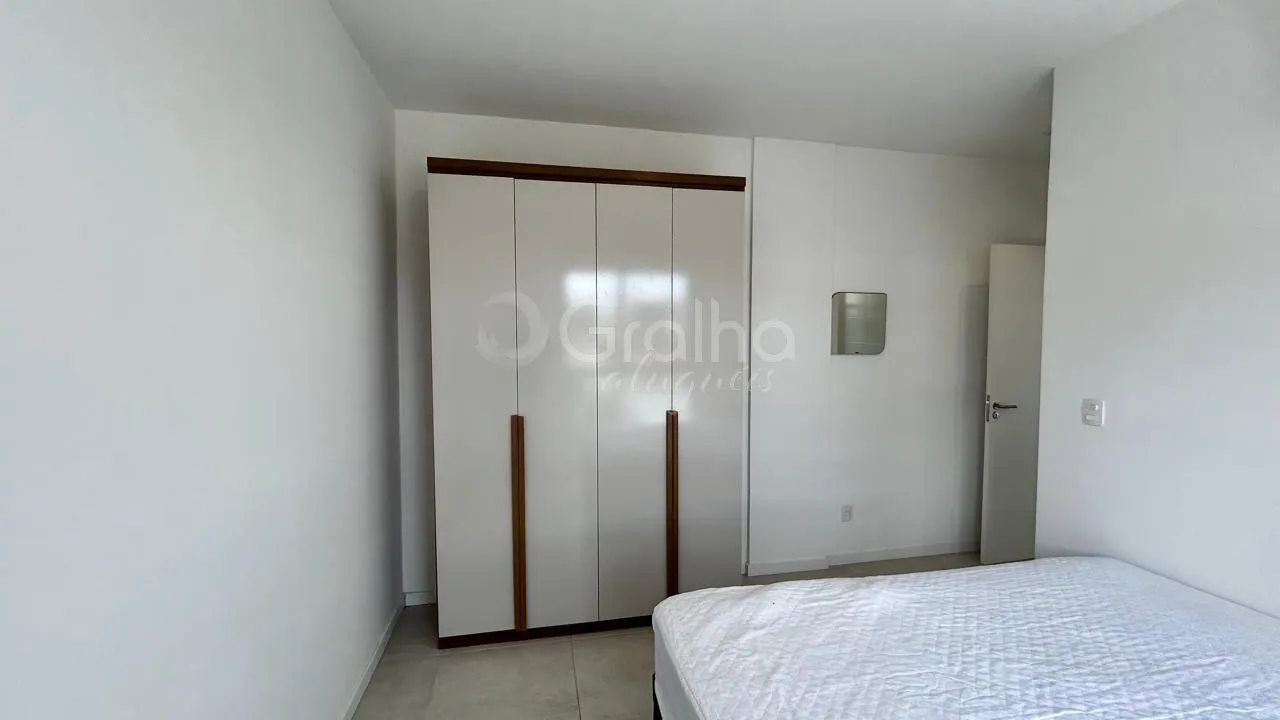 3-bedroom apartment with a home office — photo 13