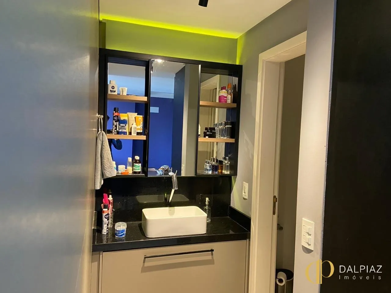 Furnished 46 m² studio with balcony and built-in grill — photo 14