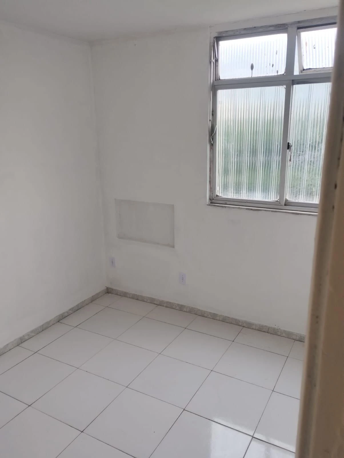 Unfurnished apartment with 2 bedrooms and 1 parking space — photo 3