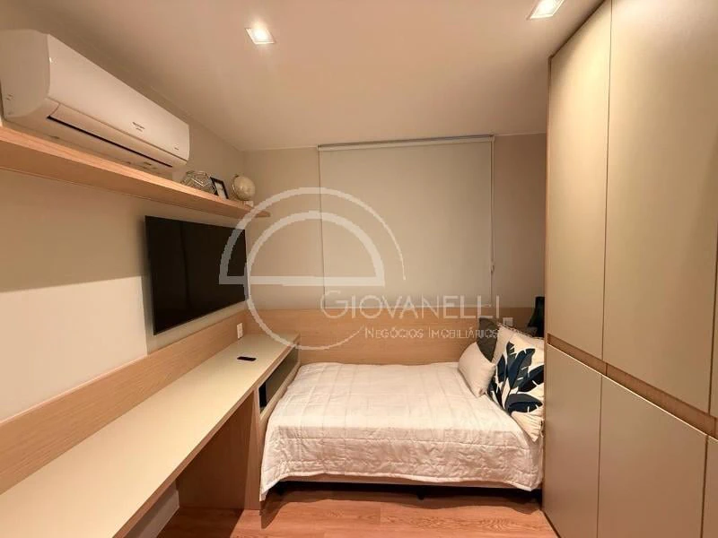 Furnished 3-bedroom apartment with 121 m² — photo 12