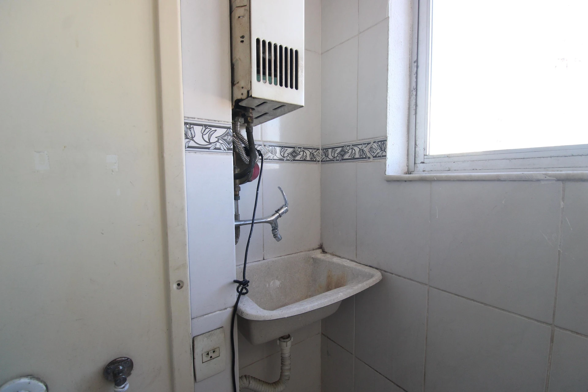 3-bedroom apartment with an en-suite and balcony — photo 24