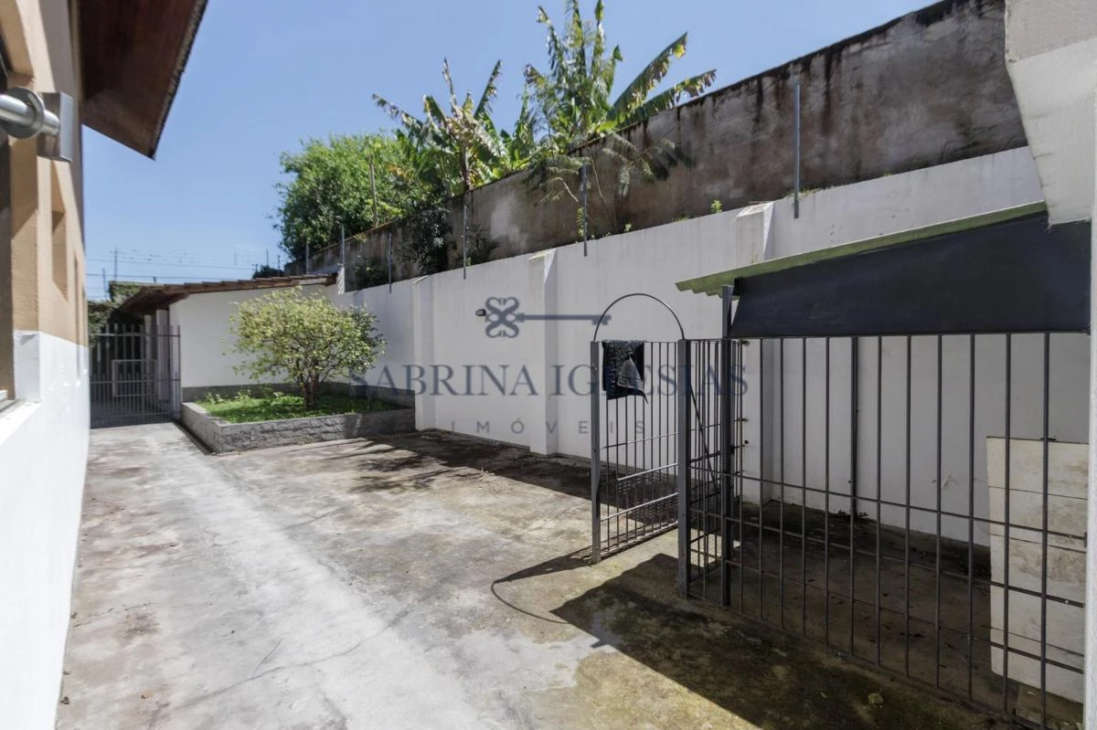 4-bedroom house with a grill on the balcony in Curitiba — photo 46