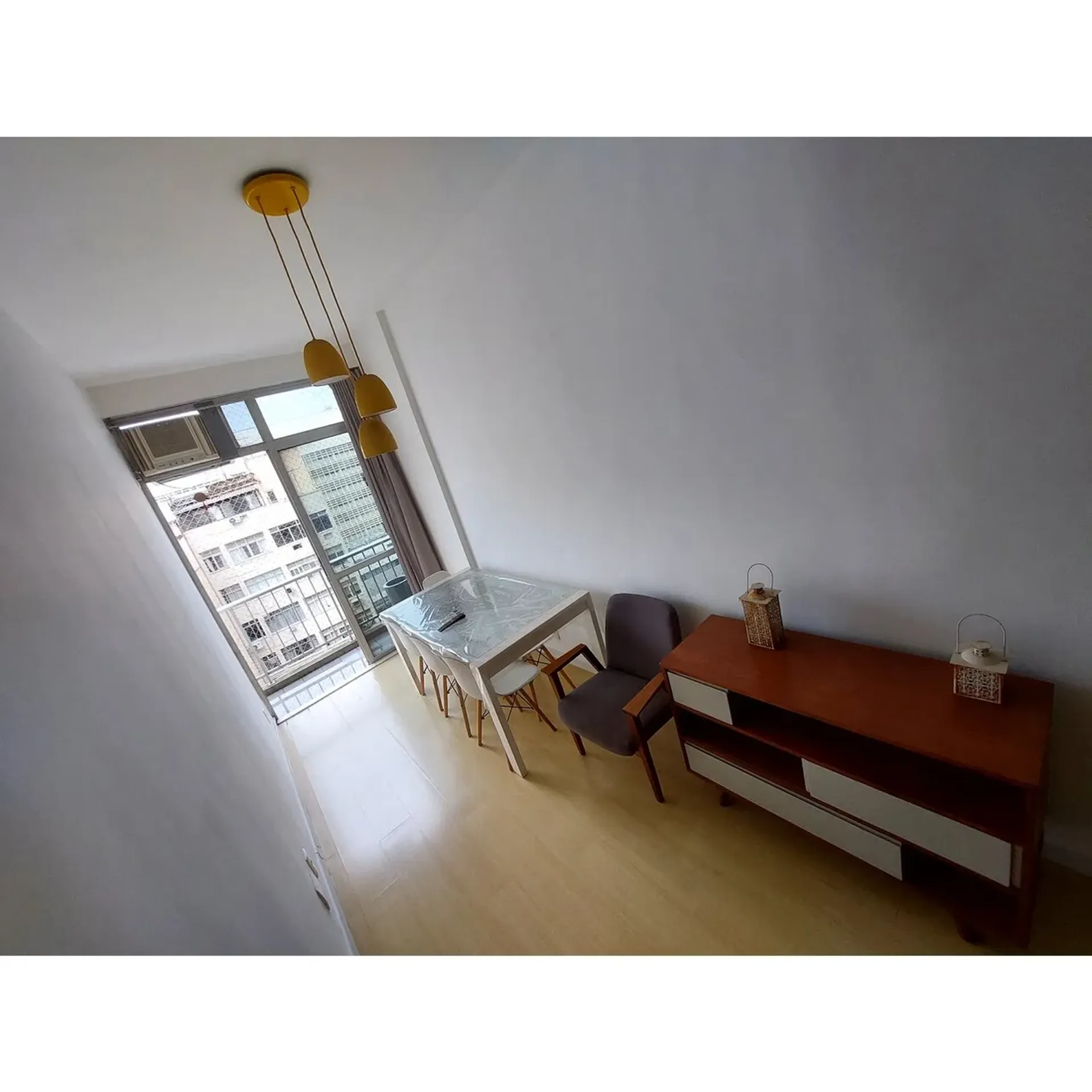 One-bedroom apartment with a washing machine — photo 27