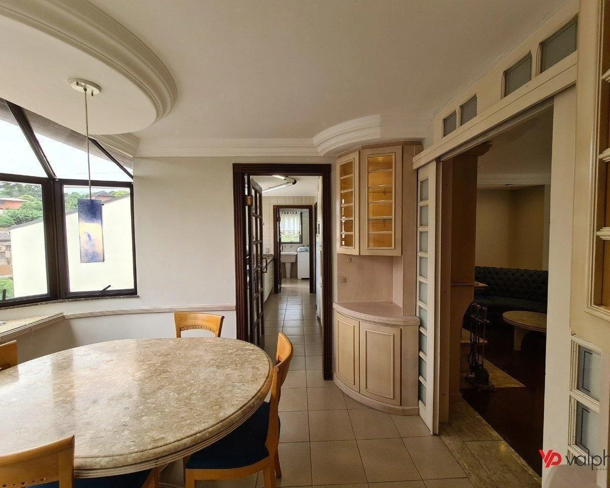 Condo house with 3 bedrooms and 5 bathrooms — photo 21