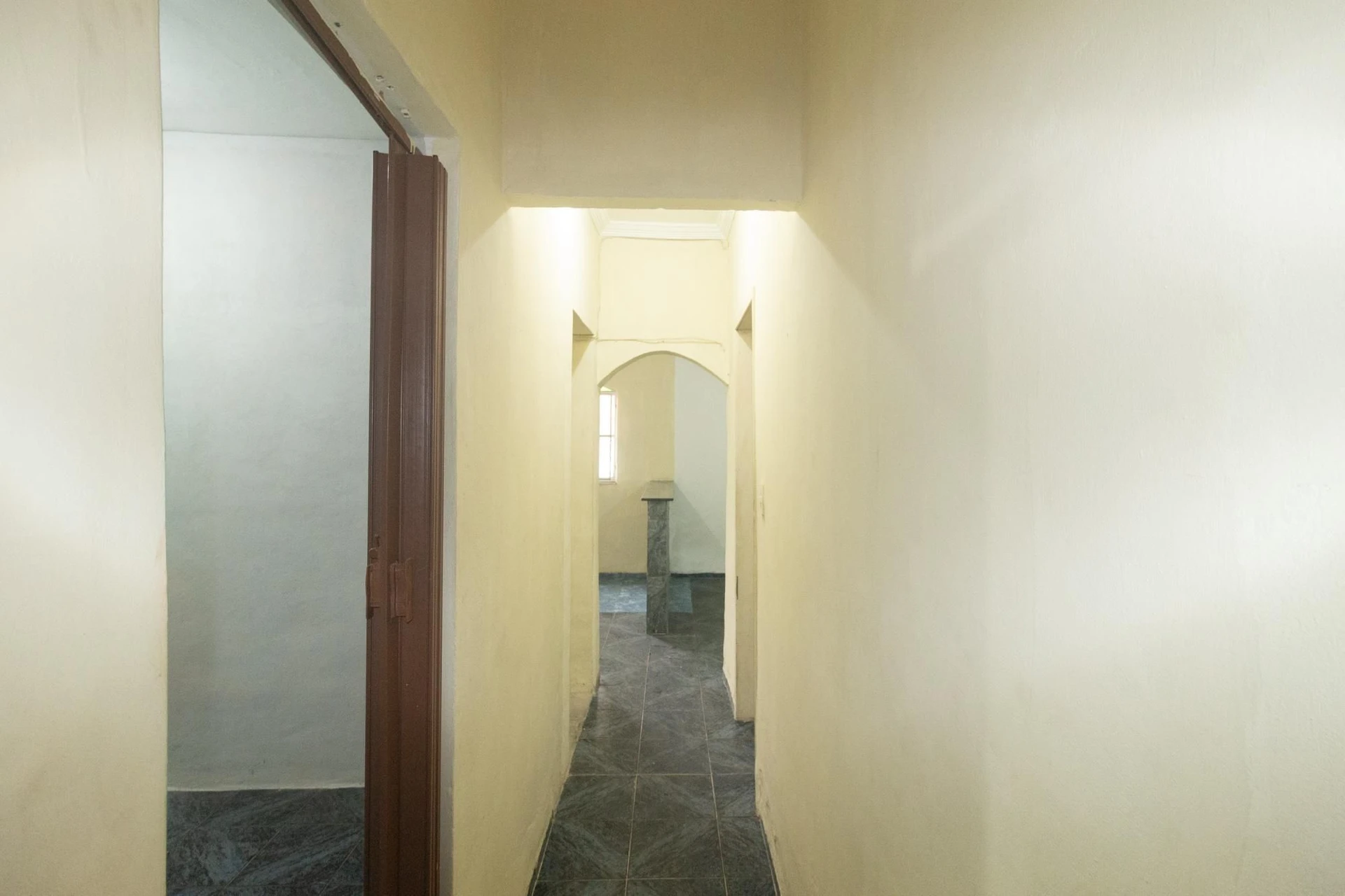 Casa com 2 quartos, 1 suíte e área de lavanderia — photo 25