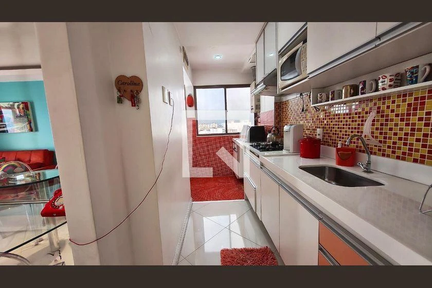 One-bedroom apartment with a mountain view — photo 7