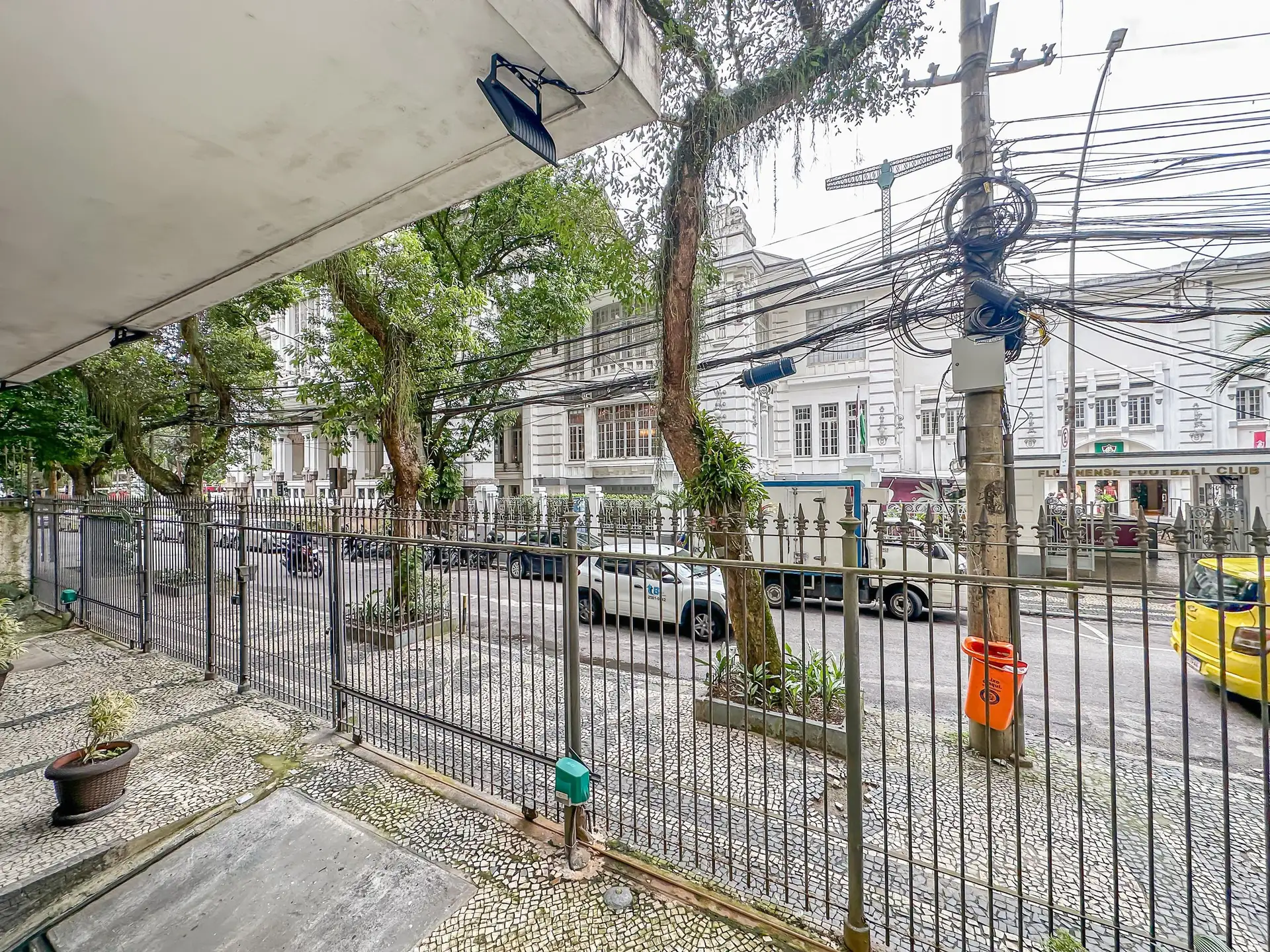 Дерев'яна підлога або ламінат та 2 спальні: квартира 83 м² — photo 35