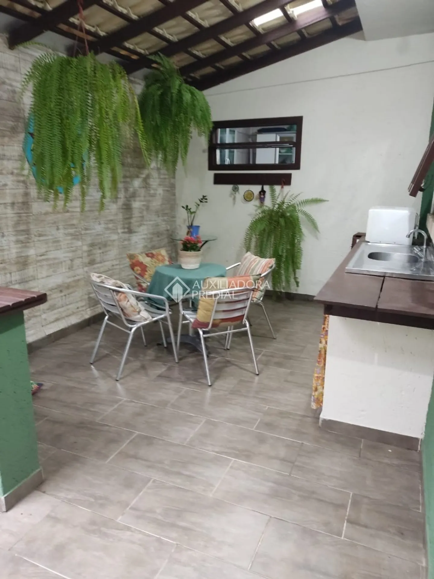 Furnished house, 295 m², with a fireplace — photo 26