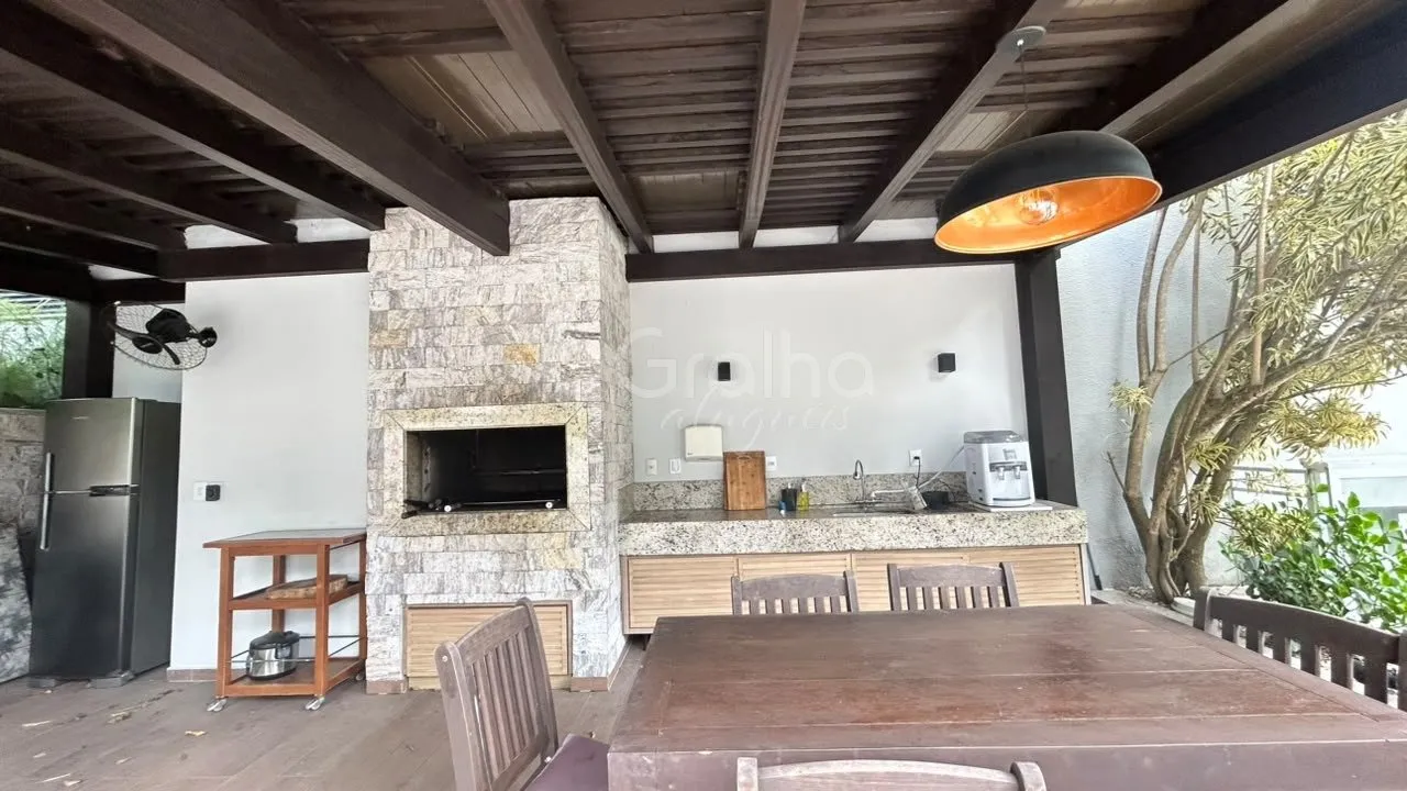Furnished apartment, 119 m², with floor-to-ceiling windows — photo 32