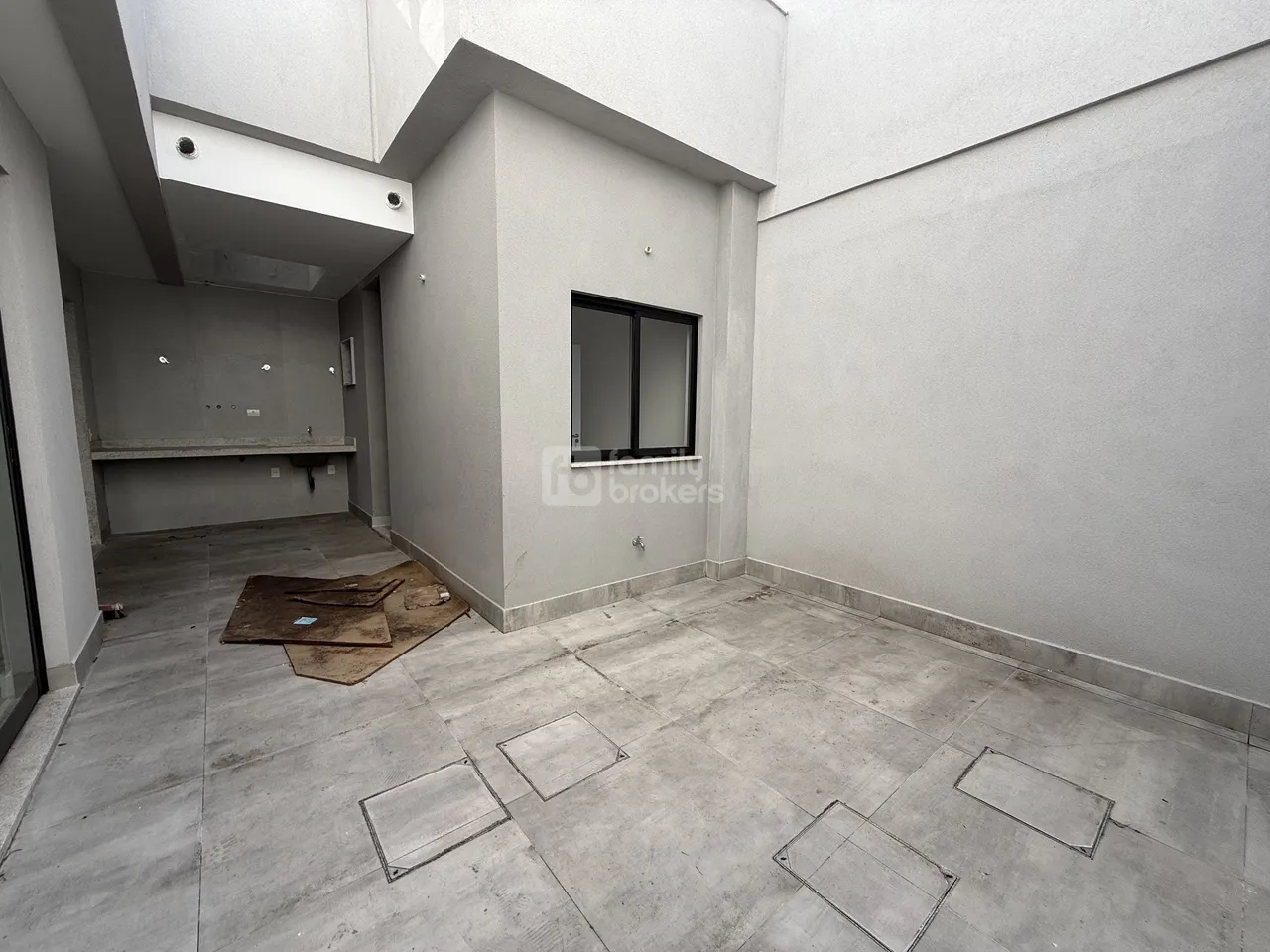 Casa sem mobília com 5 quartos e 5 banheiros — photo 15