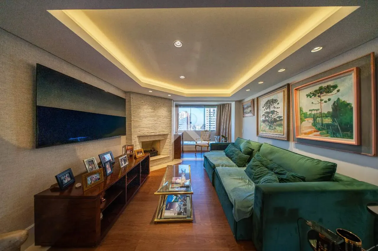 Furnished apartment with 3 bedrooms and 221 m² — photo 15